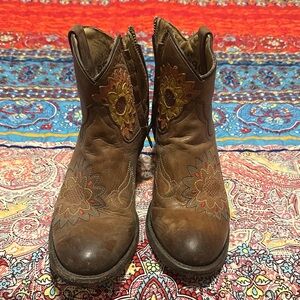 Stetson leather limited series booties Brown Embroidered Ankle Boots